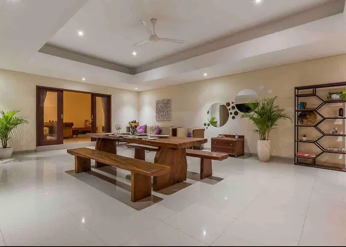 Villa Location! Berawa 3bdr Spacious Pool Villa!