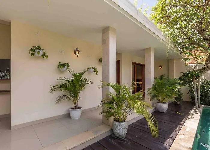 Villa Location! Berawa 3bdr Spacious Pool Villa! Canggu