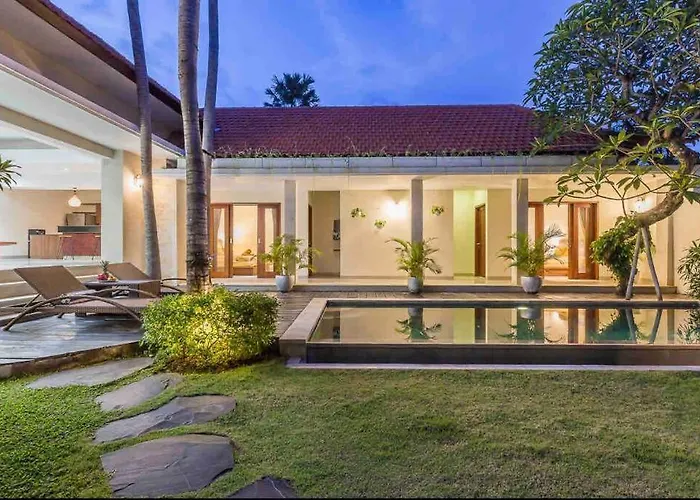 Villa Location! Berawa 3bdr Spacious Pool Villa! *